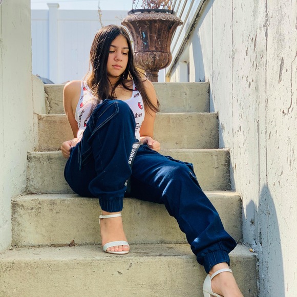 Meet your Posher, Genesis - Picture 1 of 1